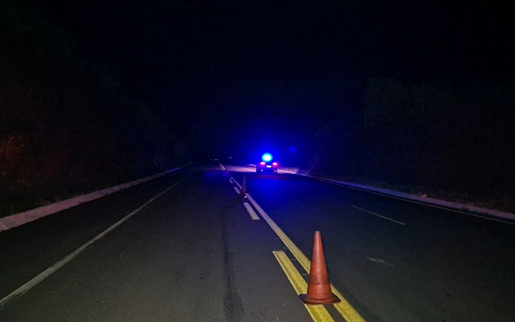 Homem morre após pular de caminhão em movimento na BR-146, em Bom Jesus da Penha, MG