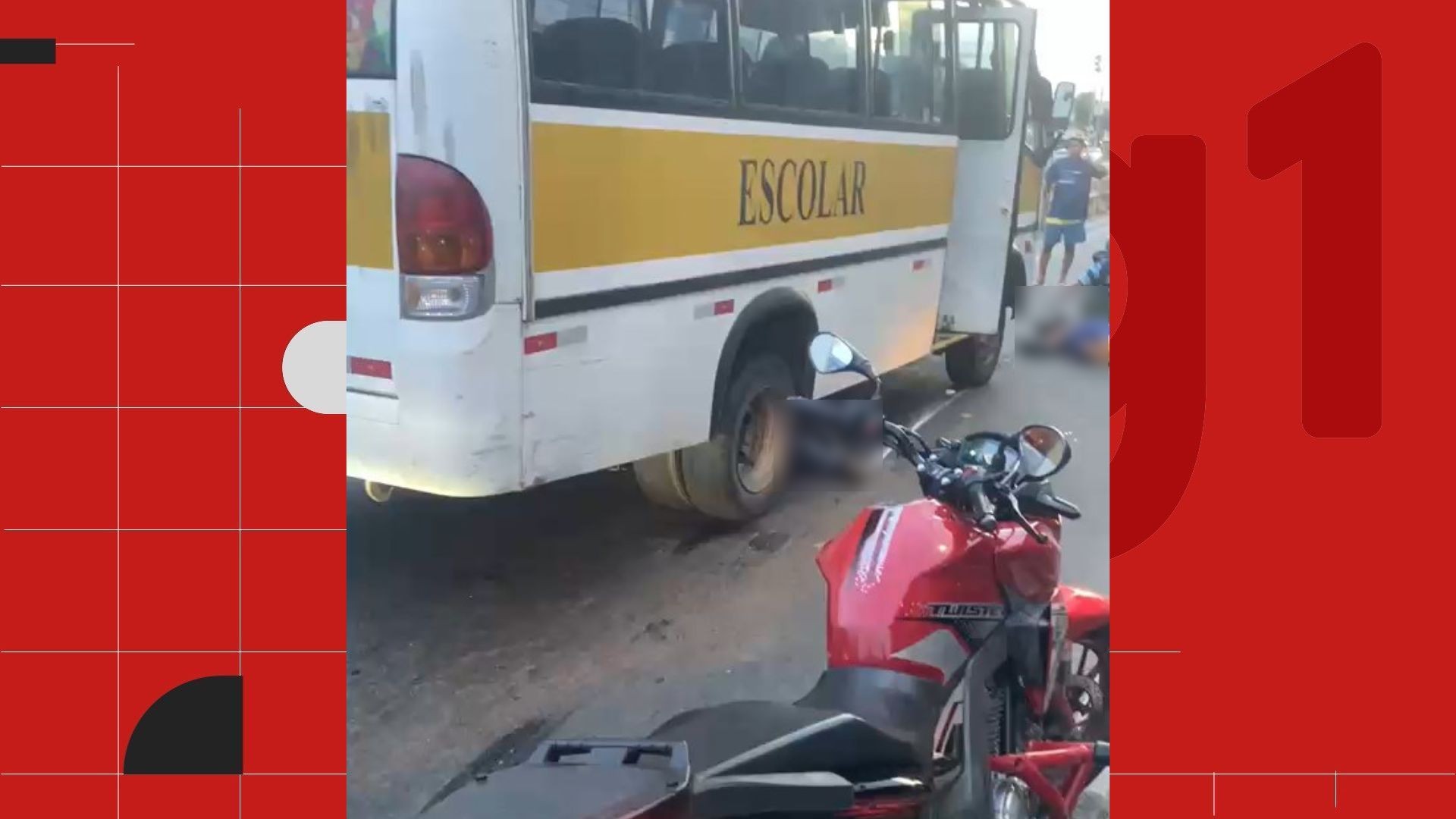 Mulher morre e piloto de moto vai parar embaixo de ônibus após acidente em Vila Velha
