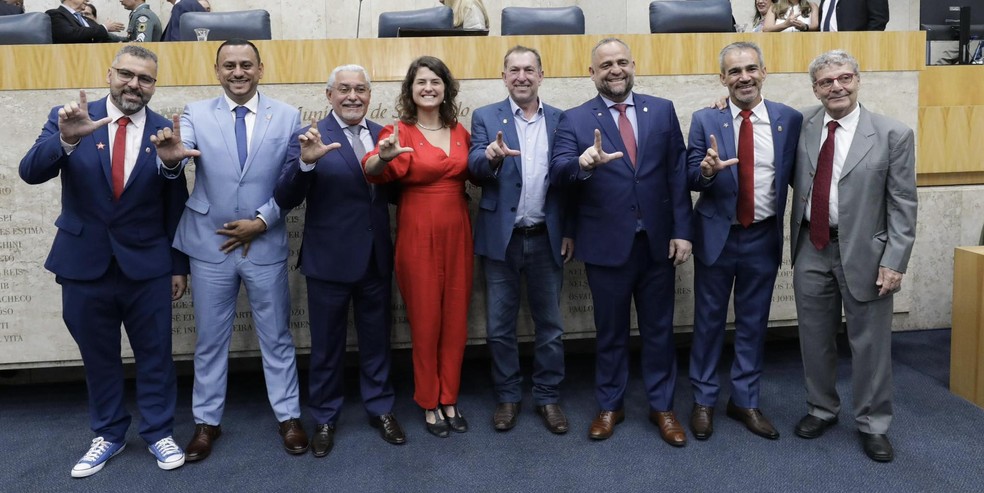 Os oito vereadores que formam a bancada do PT na Cmara Municipal de So Paulo. - Foto: Divulgao/Liderana do PT