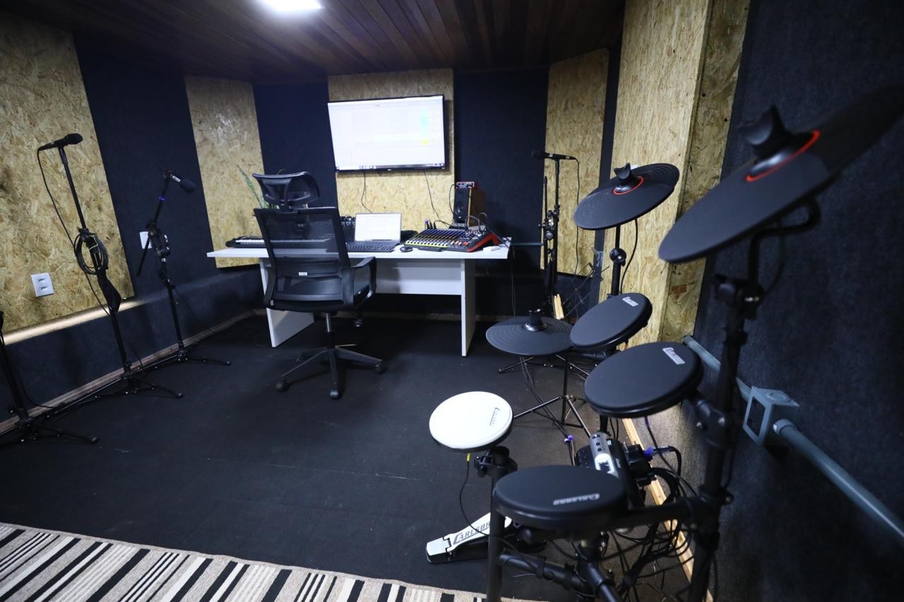 Estúdio abre edital para gravação musical gratuita em Cuiabá