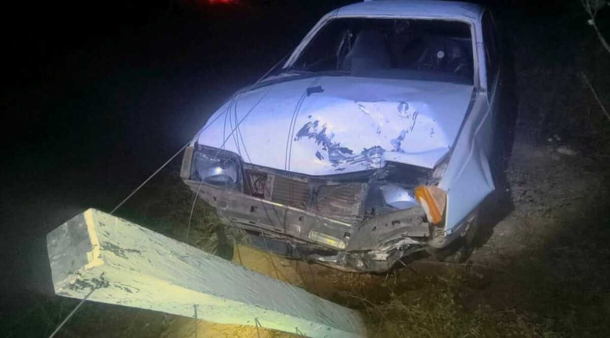 Motorista abandona carro e foge após bater de frente com moto e matar mulher em Porteirinha, diz PM