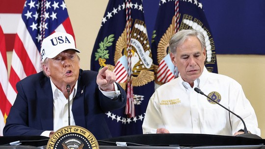 Trumpista, governador do Texas dá ordem de prisão a deputados democratas que deixaram estado para obstruir votação - Opositores querem bloquear votação que visa redesenhar distritos eleitorais no estado e dar mais cadeiras em Washington a republicanos. Ao contrário do Brasil, a disputa das cadeiras de deputado federal ocorre por distrito, e não pelo total de votos recebidos pelos candidatos em cada estado.