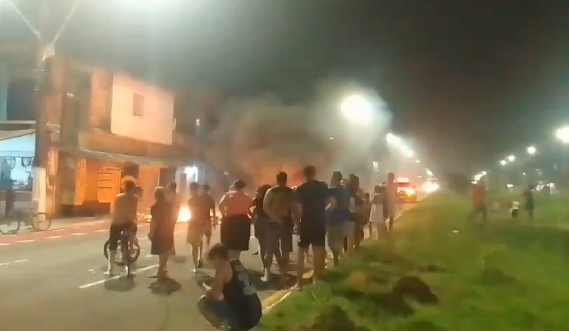 Pedestre tem braço arrancado e morre em acidente de trânsito em Belém; moradores fecham via em protesto