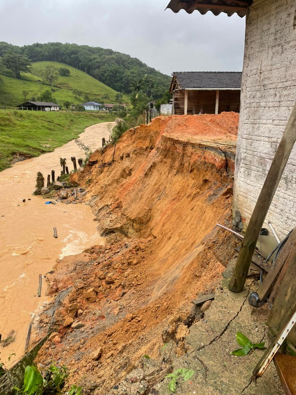 Deslizamento em Santo Amaro da Imperatriz, na Grande Florianópolis — Foto: Defesa Civil/Divulgação