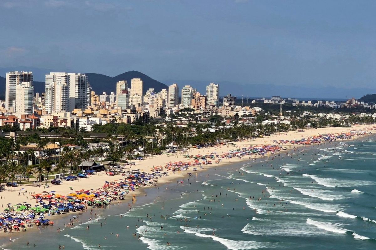 Guarujá deve cobrar taxa para turistas a partir de 2027; veja valores por veículo