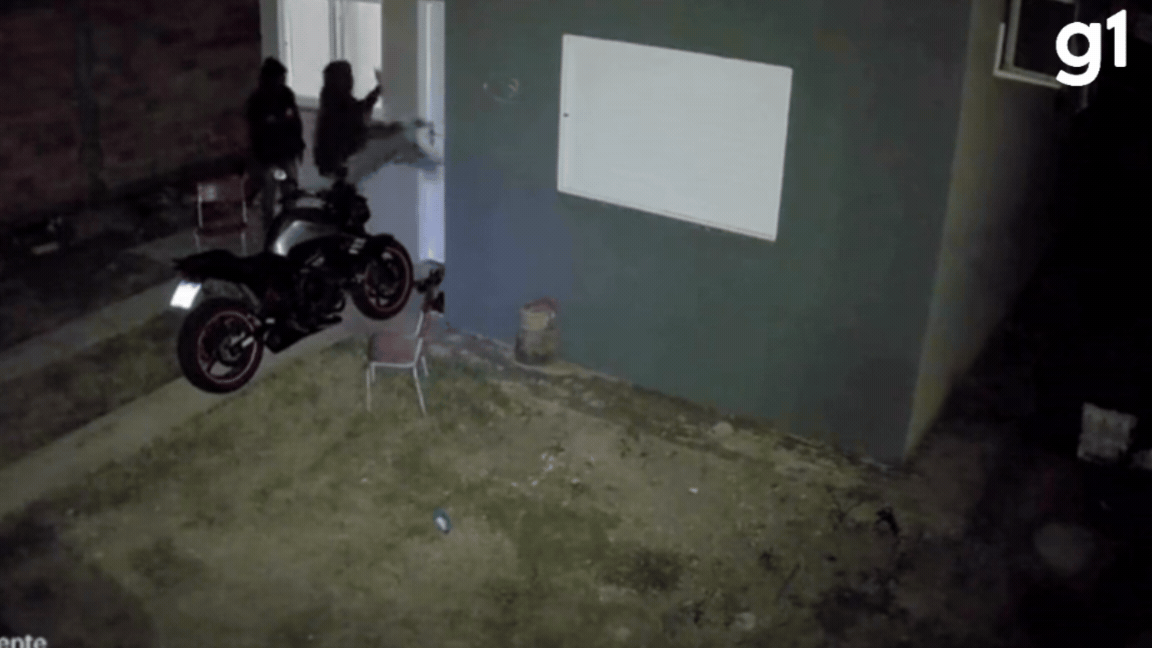 Vídeo: assaltante é baleado por morador e abandonado por comparsa ao tentar invadir casa em MT