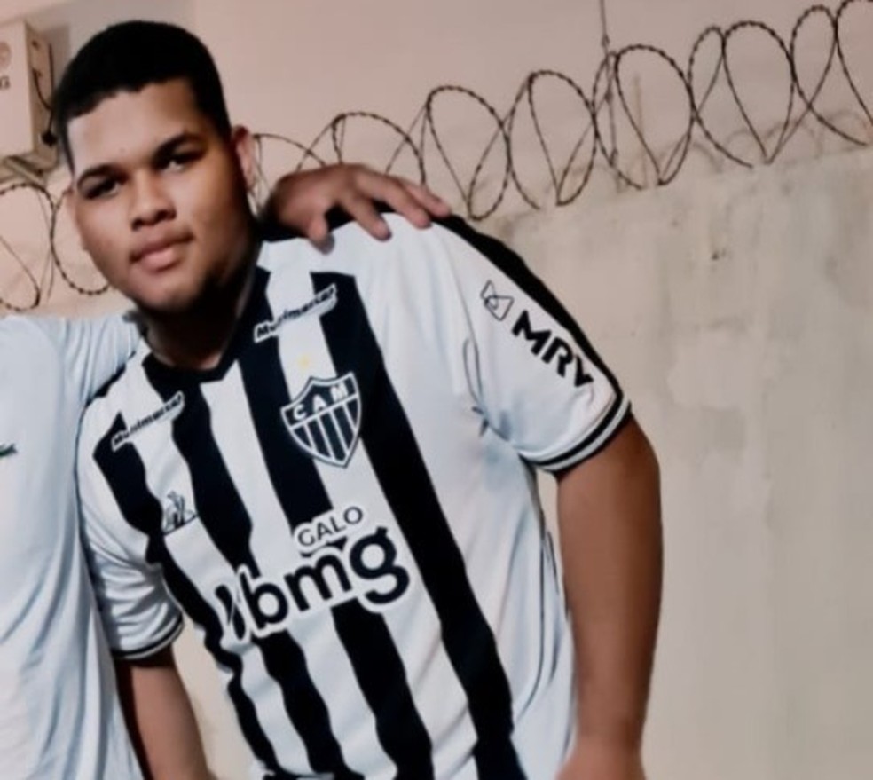 Mãe ligava para filho voltar para casa no momento em que ele foi baleado em churrasco: 'Escutei os tiros pelo telefone'