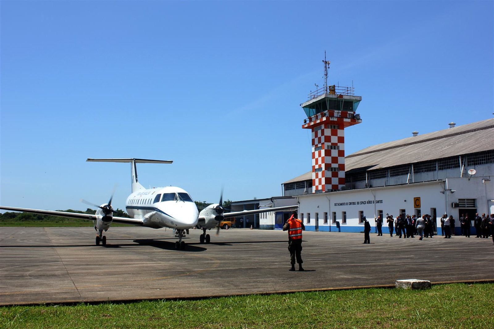 Nova fase das obras viárias para acesso ao Aeroporto Civil de Guarujá, SP, começa em agosto