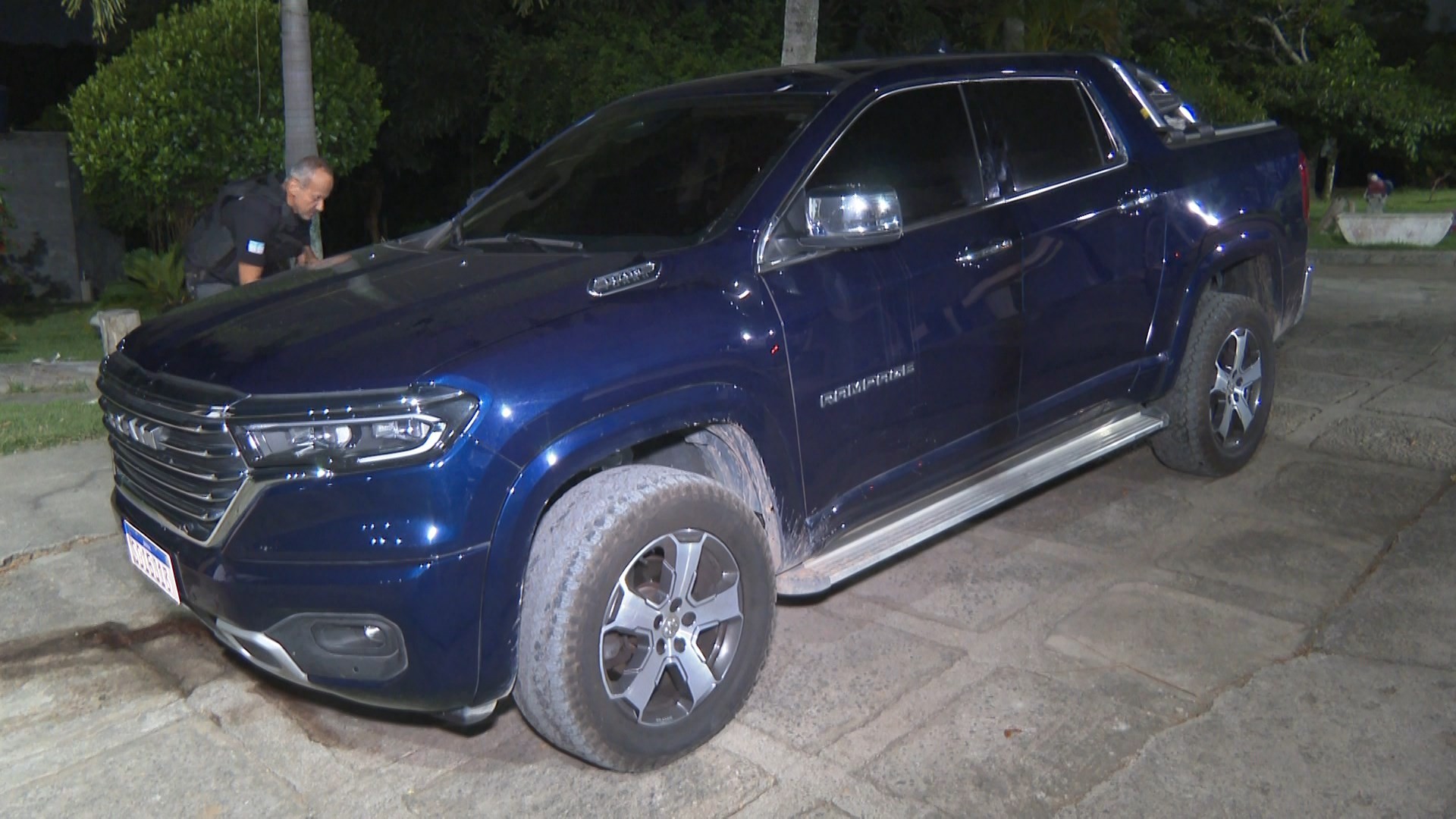 Empresário investigado em operação contra esquema de lavagem de dinheiro do tráfico de drogas tem carro alvejado na Serra