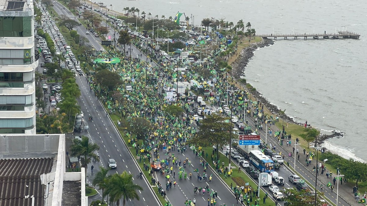 Garota com local floripa