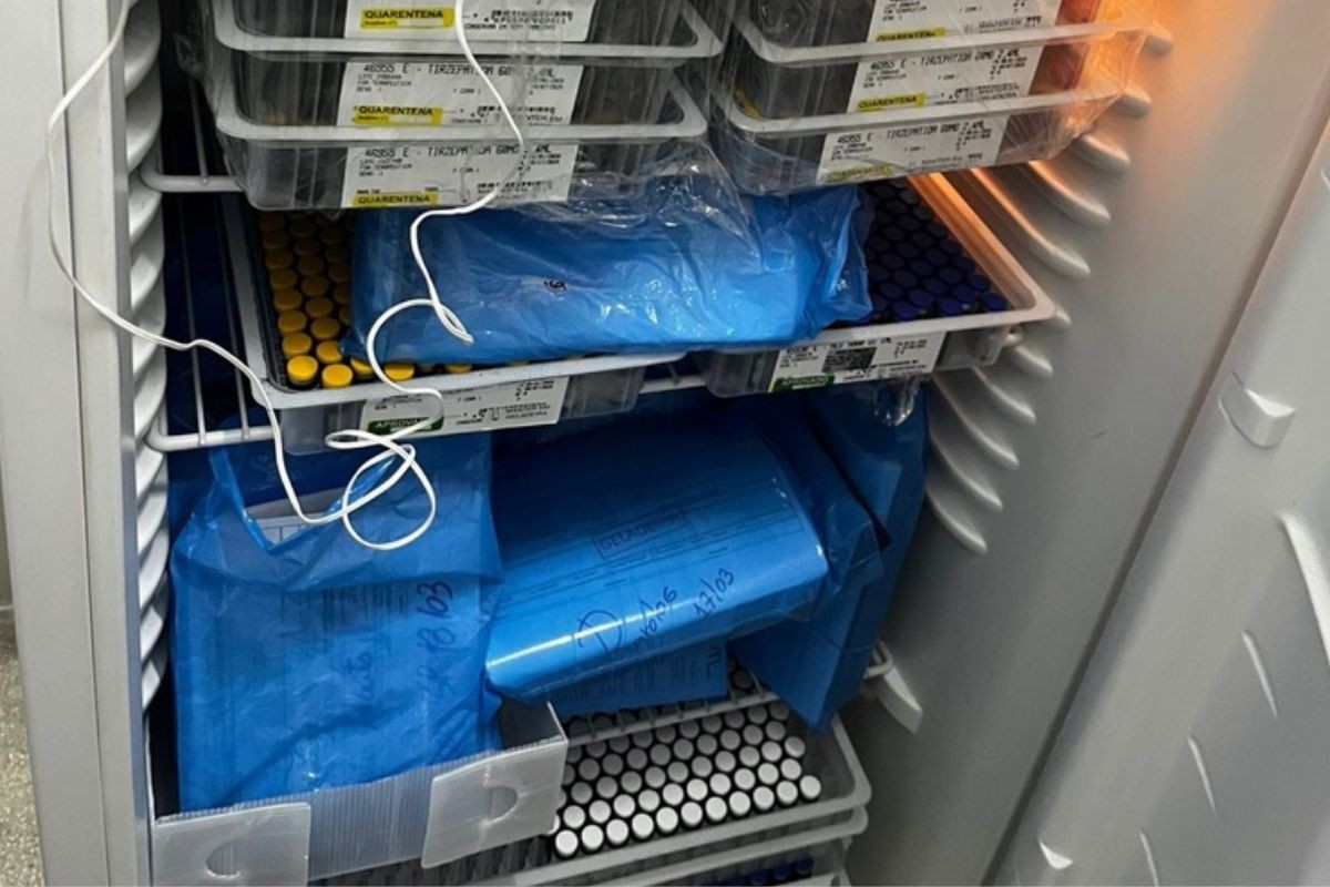 Anvisa interdita parcialmente farmácia de manipulação, em São José dos Campos