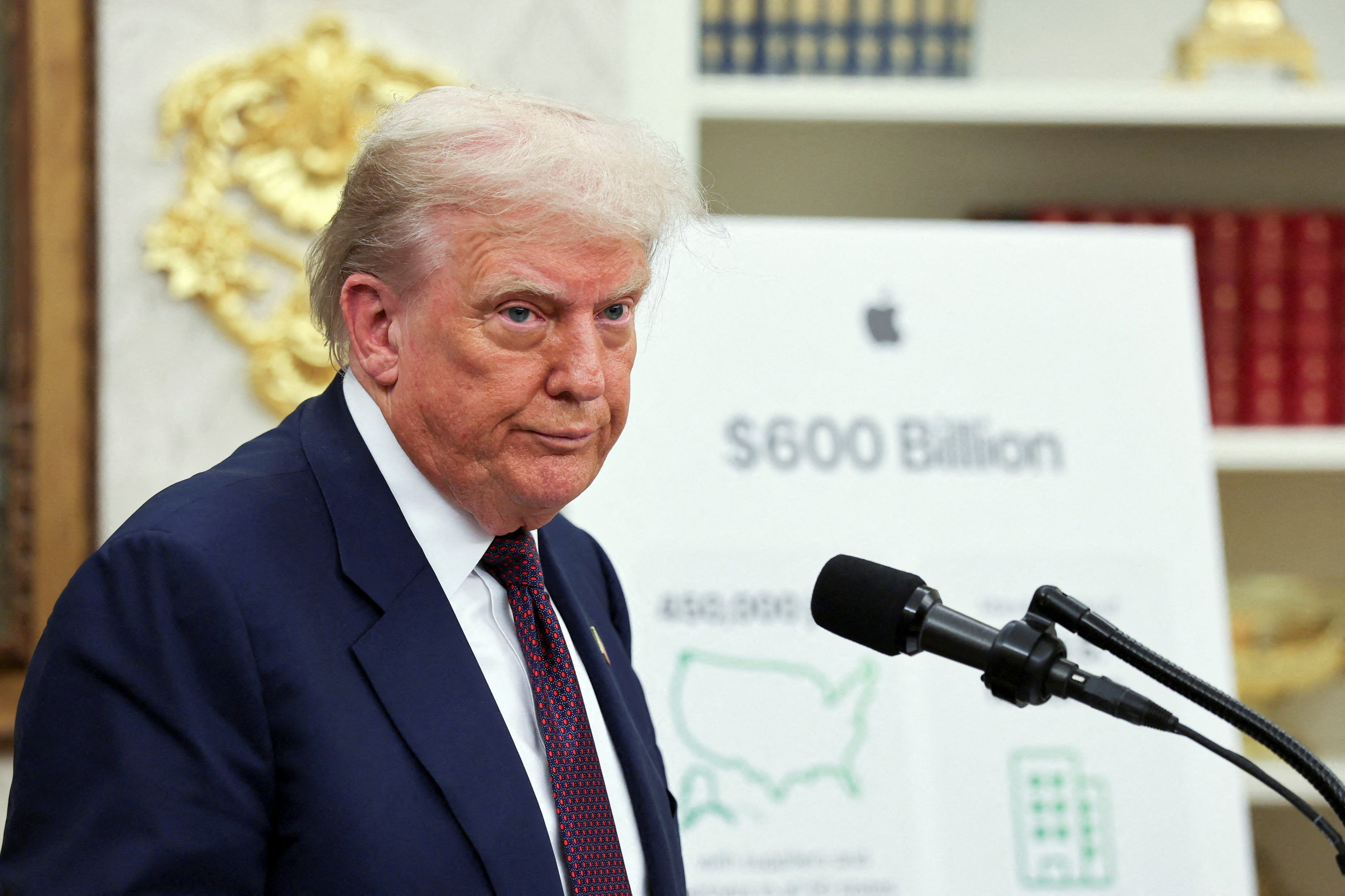 Trump anuncia tarifa de 100% sobre chips, mas falta de detalhes confunde empresas