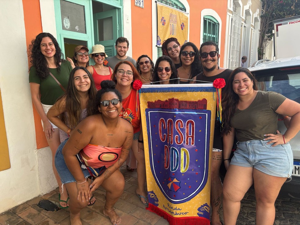 Raquel Freitas e Isabela Remígio são as organizadoras da casa alugada em Olinda para a folia — Foto: Mariane Monteiro/g1
