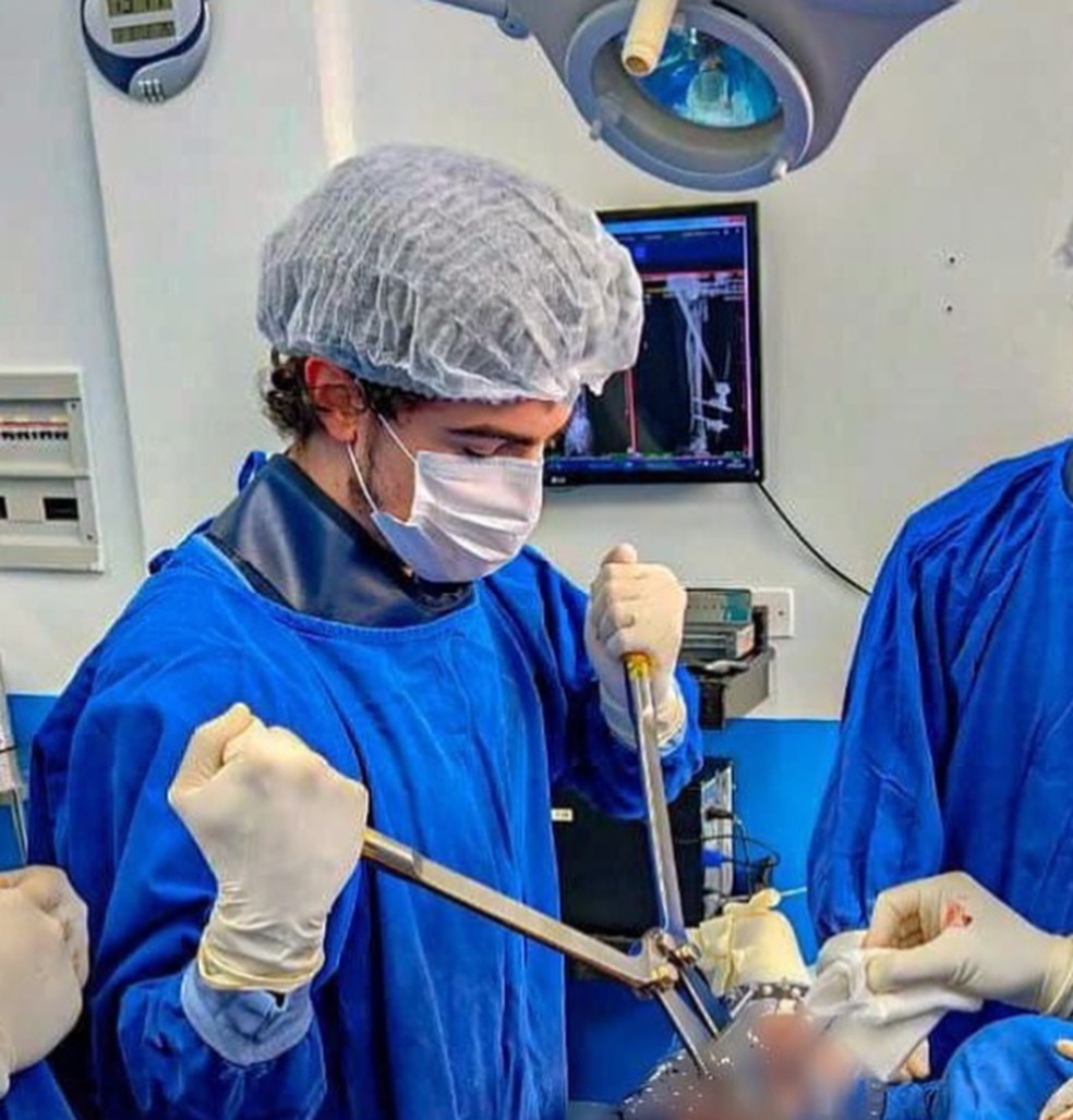 Médico teve um carvernoma em sua forma mais rara, que causou uma lesão na medula — Foto: Reprodução/Redes Sociais