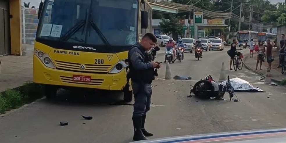 Acidente com morte de motociclista. — Foto: Juvêncio Martins/TV Mirante