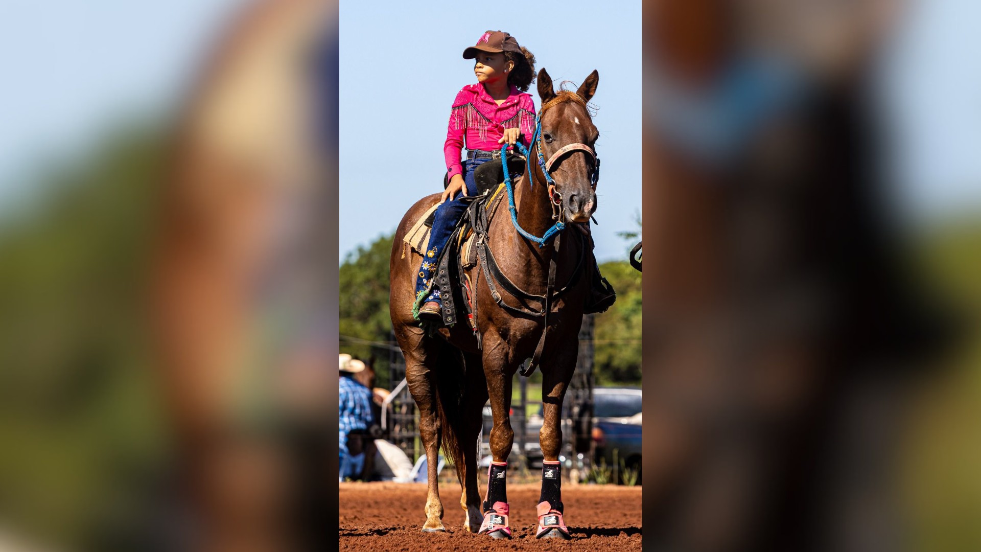Competidora de 8 anos da prova dos três tambores morre após caminhonete capotar no interior de SP