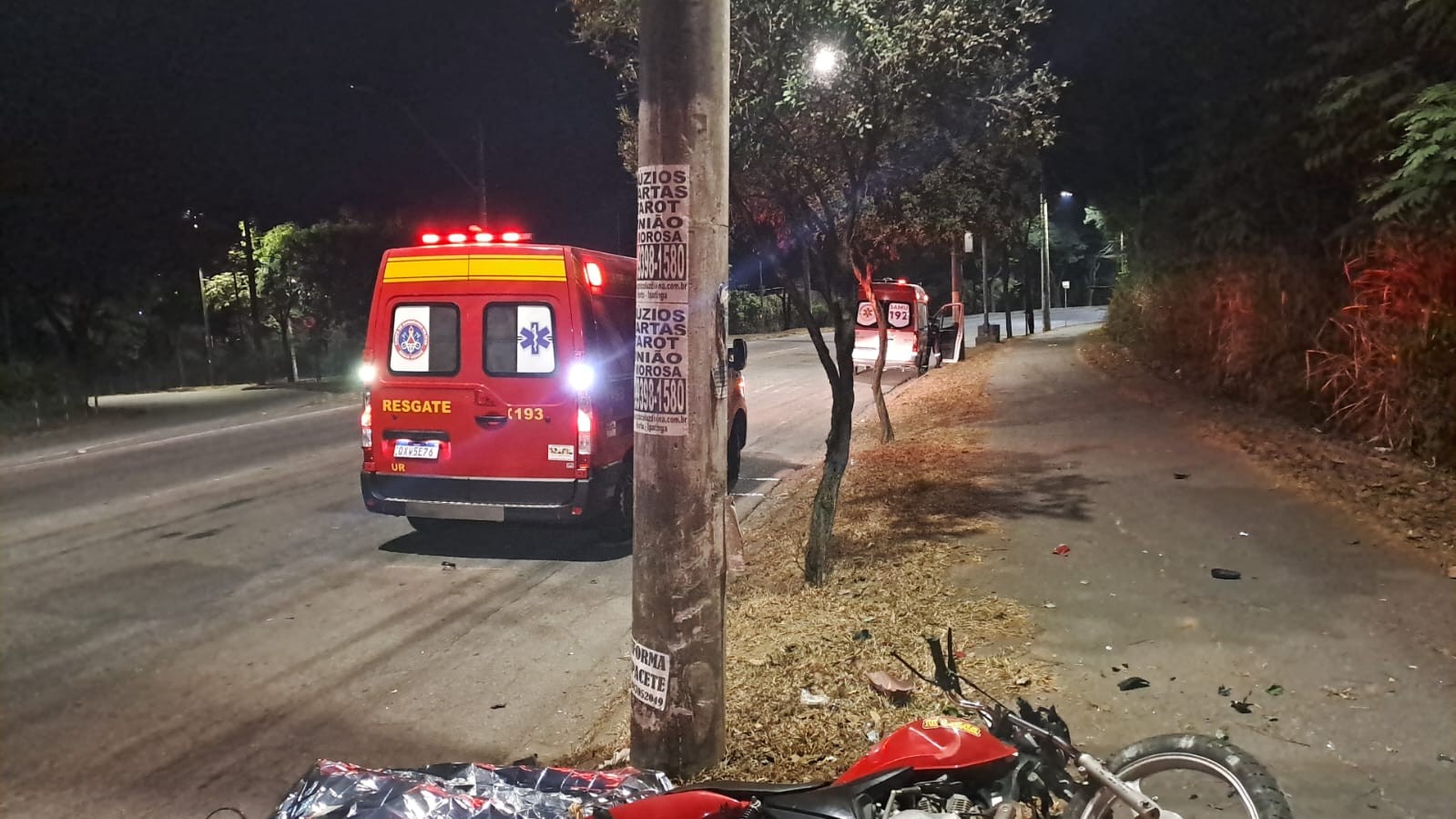 Motociclista morre após bater em poste no perímetro urbano da BR-381 em Ipatinga 