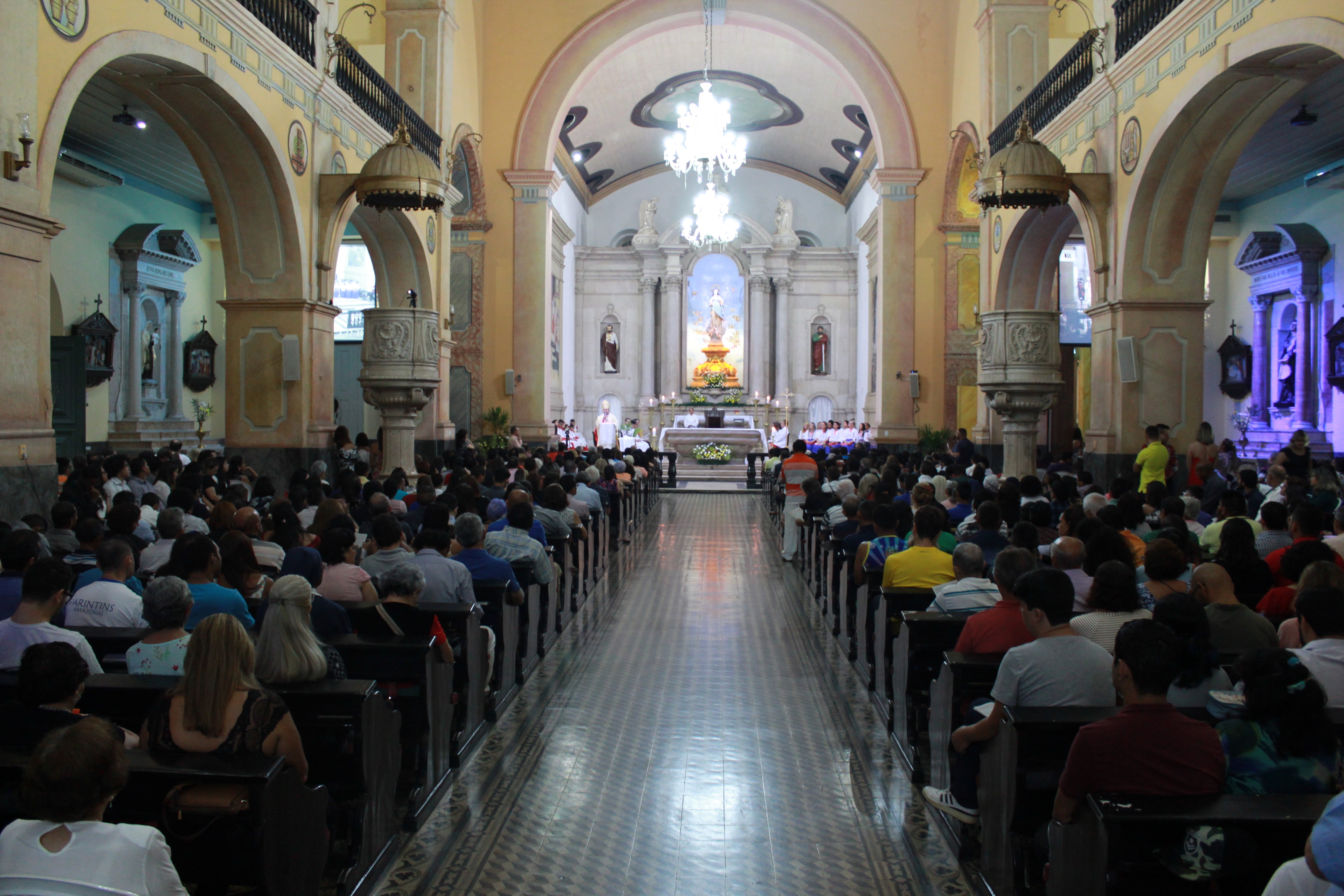 Igrejas e santuários de Manaus terão missas nesta quarta-feira de cinzas; confira programação