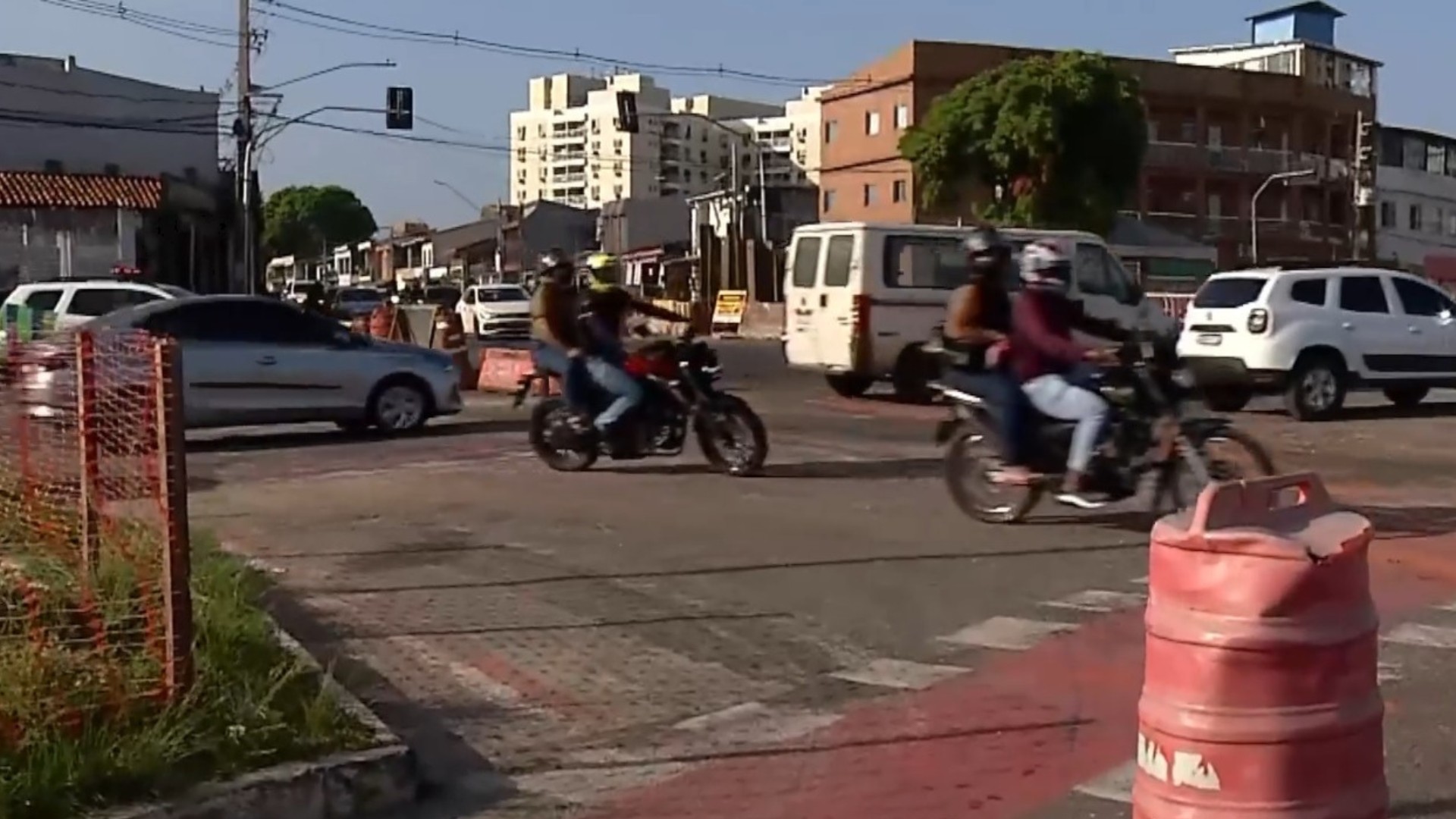 Avenida João Paulo II tem novo desvio e trecho interditado para obras do viaduto em Belém