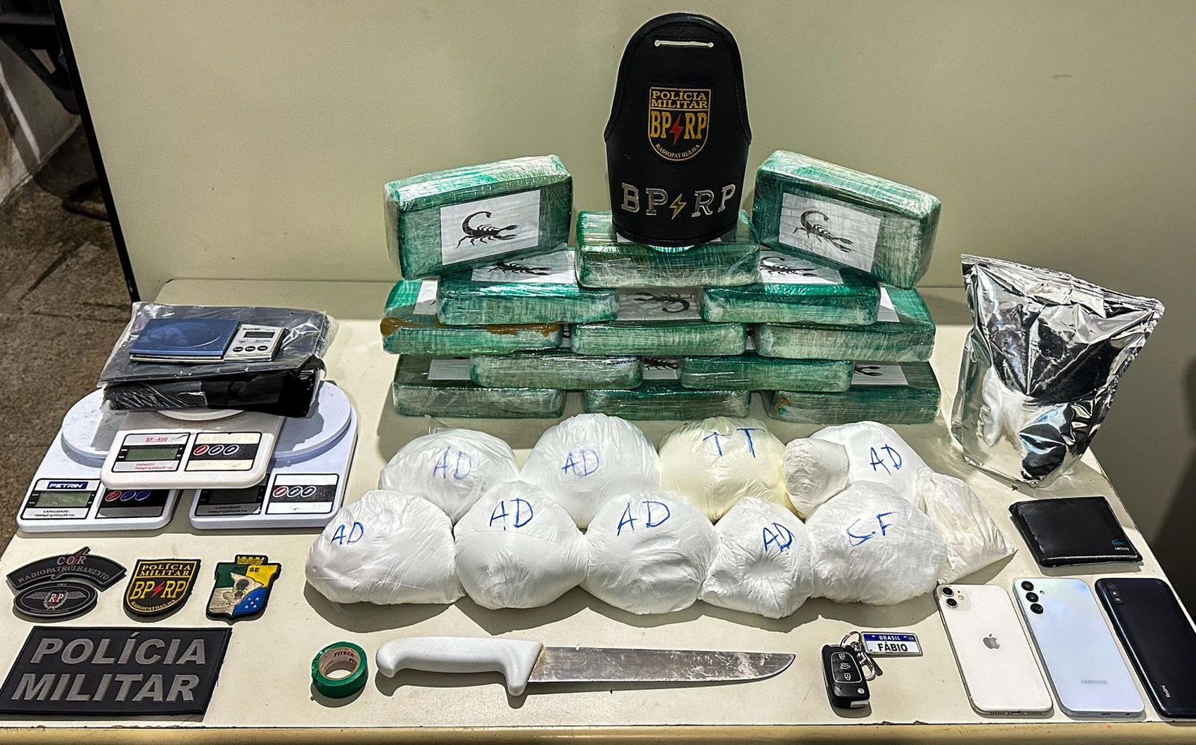 Polícia apreende mais de 30 quilos de drogas em Aracaju