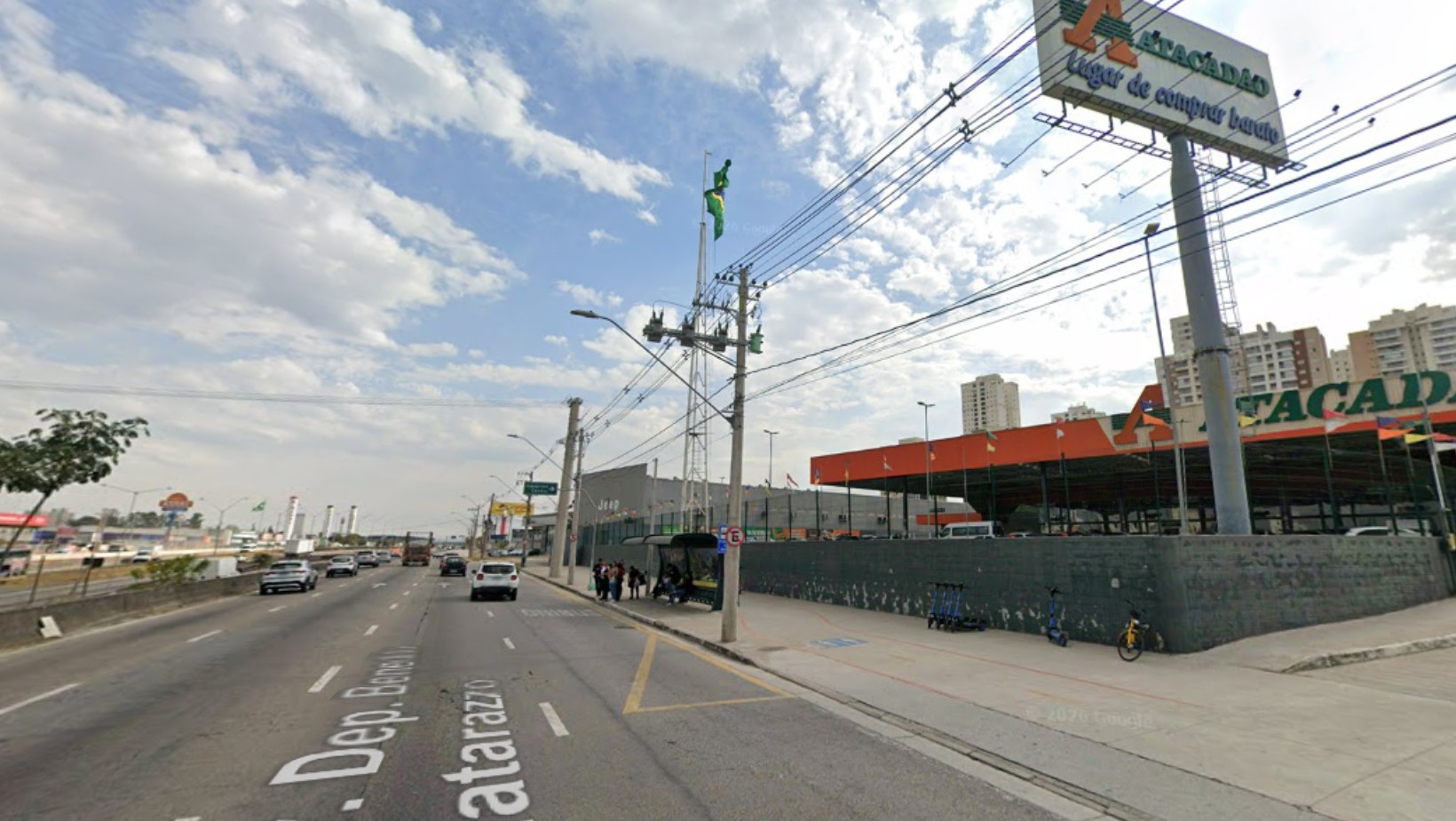 Homem é encontrado morto em ponto de ônibus de Av. na Zona Oeste de São José dos Campos