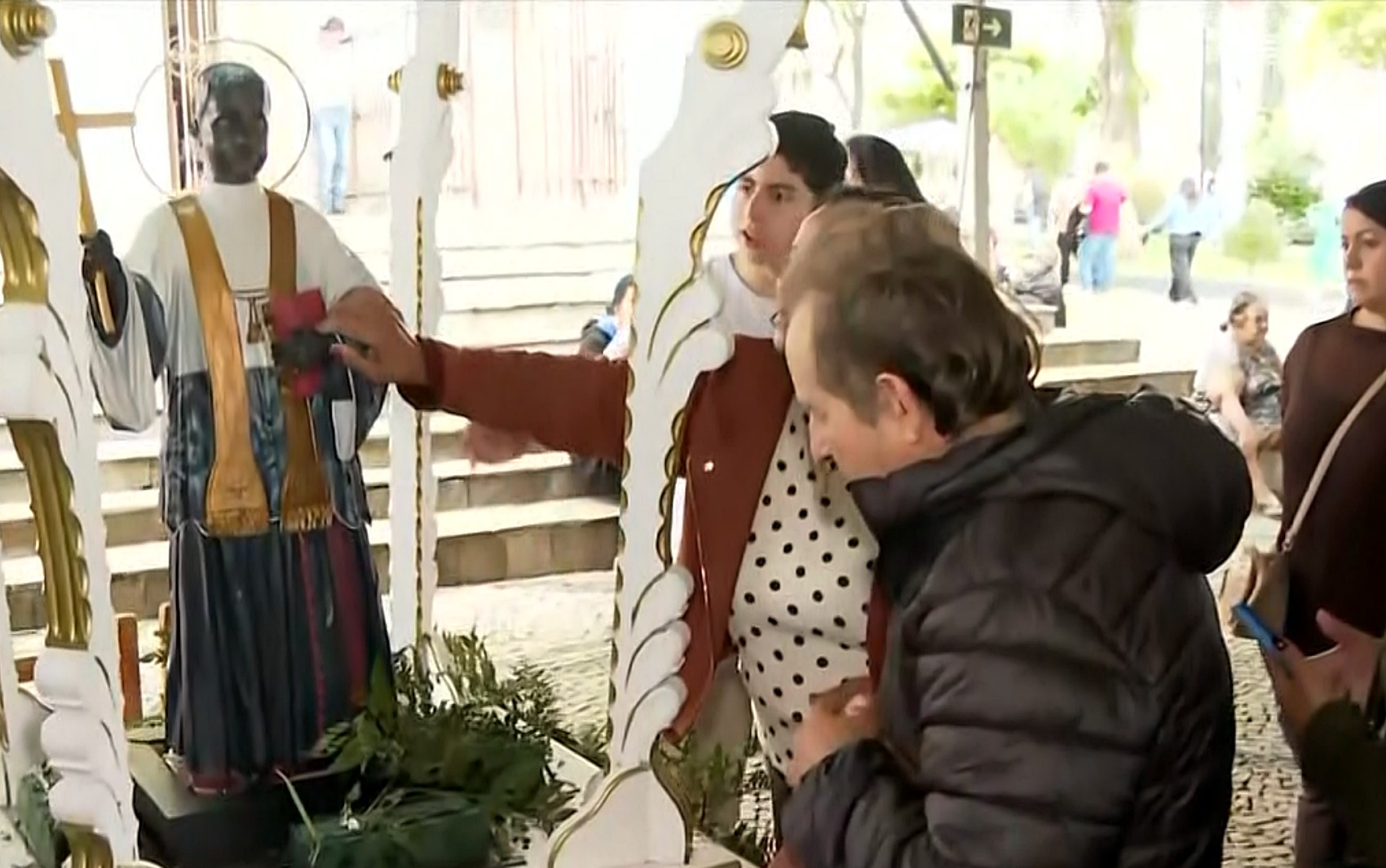Caminhada de Varginha a Três Pontas reúne milhares de devotos do Beato Padre Victor