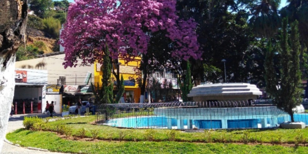 Praça Tiradentes, em Teófilo Otoni — Foto: Claudia Neumann Keim