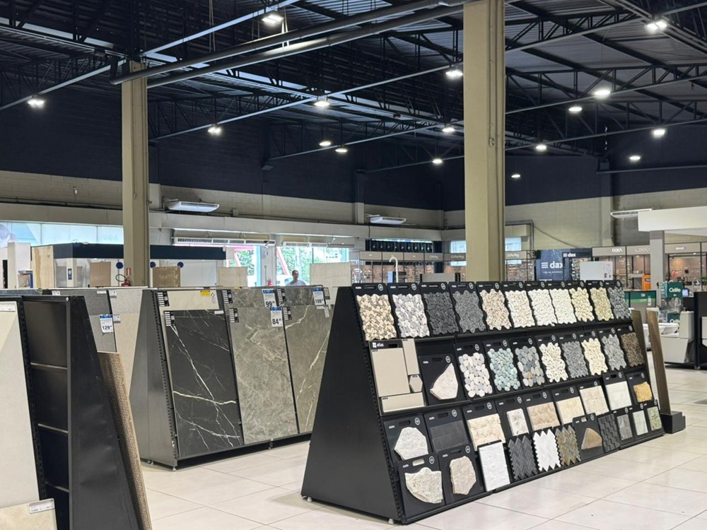 Mundial Acabamentos faz 48 anos: empresa que cresceu junto com a casa do mineiro