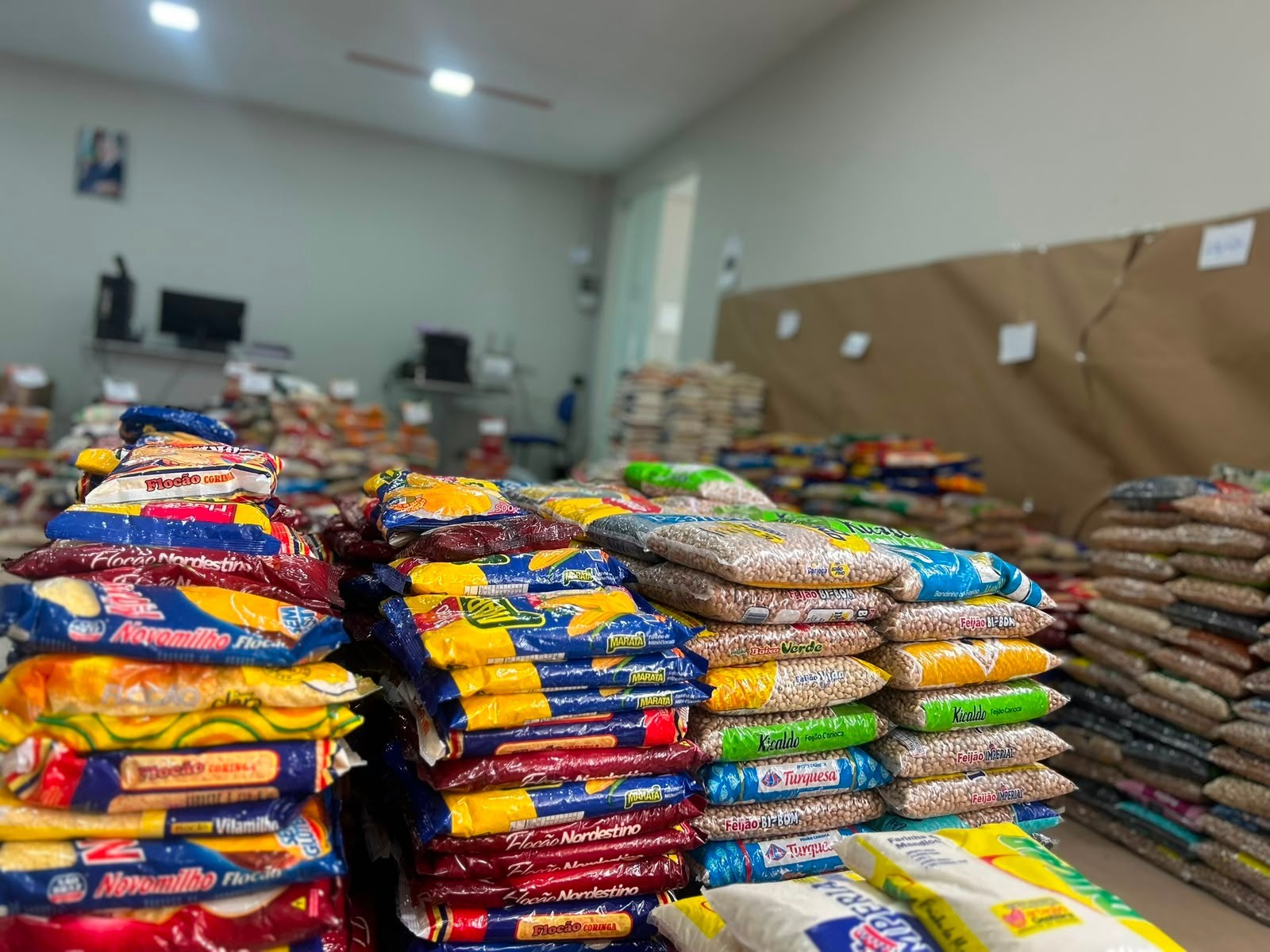 Uma tonelada de alimentos é arrecada durante o Moto Chico 