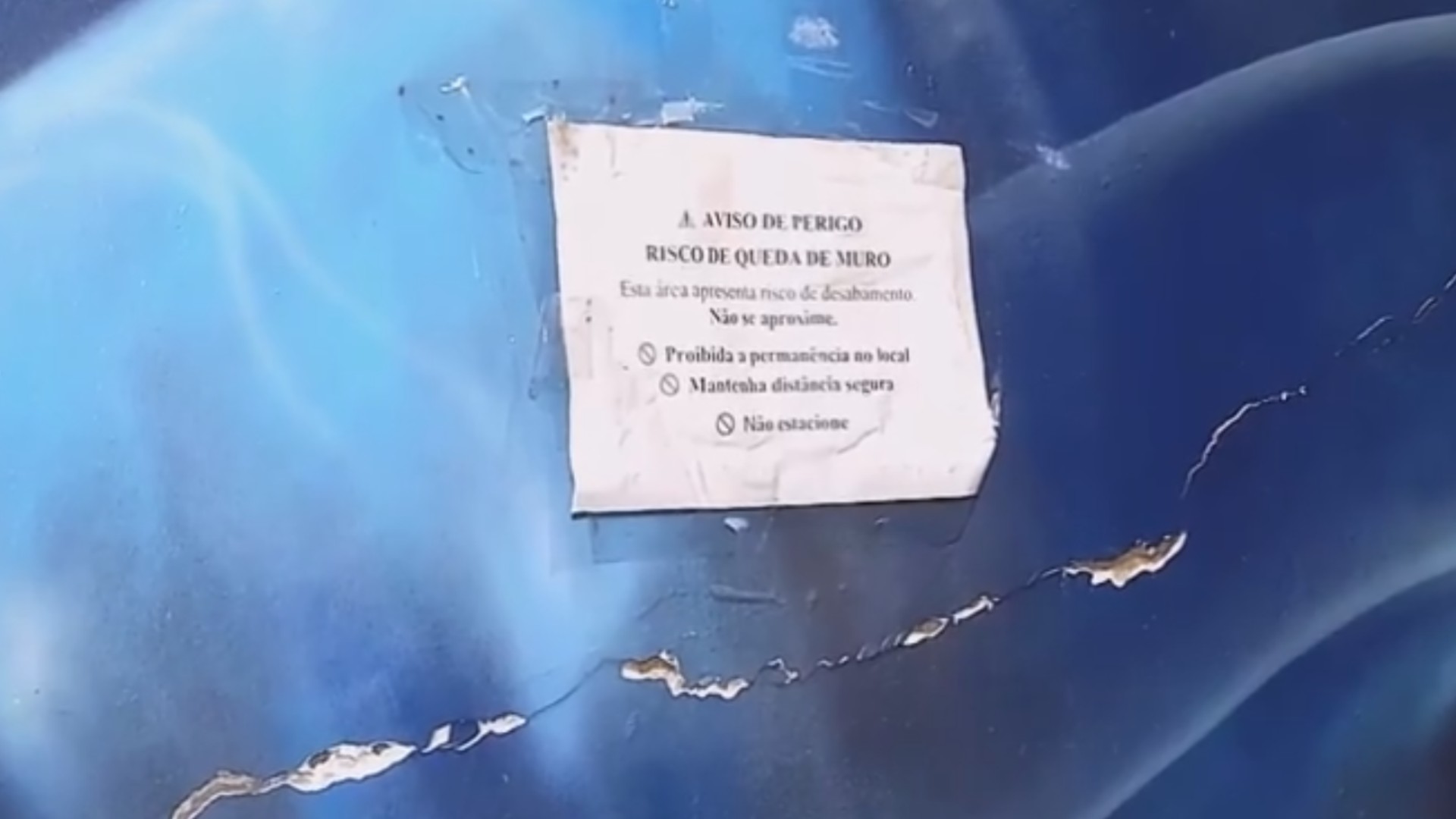 Muro do Museu Emílio Goeldi corre risco de queda em Belém