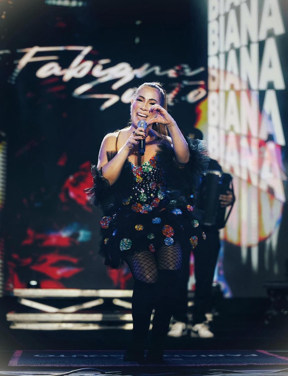 Fabiana Souto no São João 2025 de Campina Grande — Foto: Rondinelle de Paula