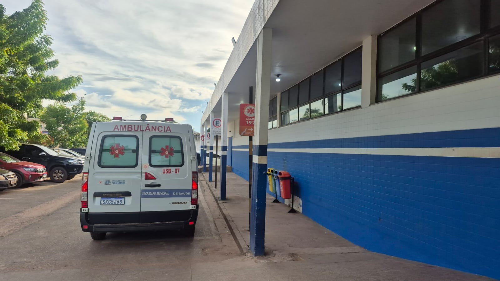 Mulher fica ferida após perder controle e capotar veículo na comunidade Caranazal, em Santarém