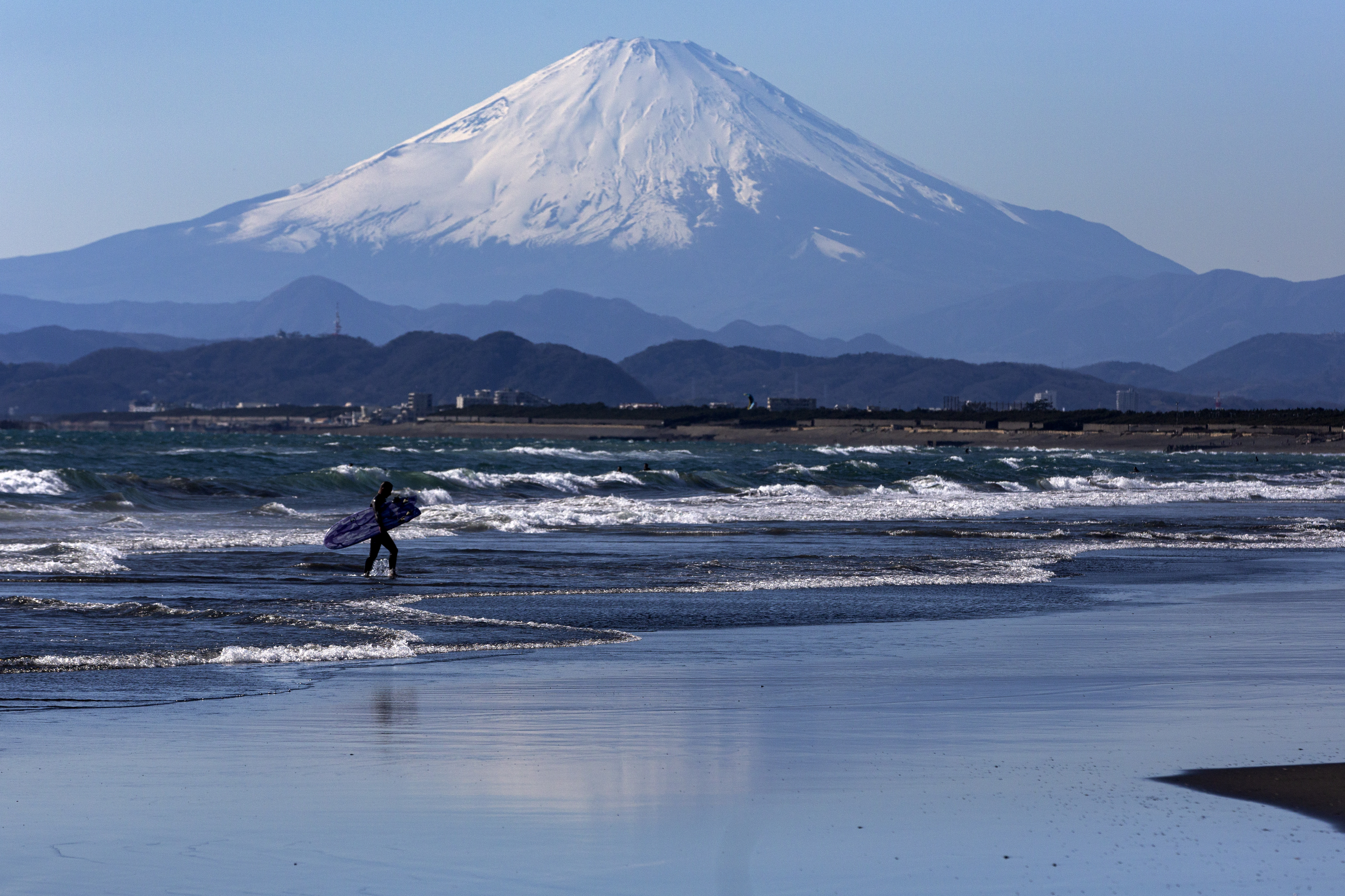 Monte Fuji: cidade dobra taxa de acesso de turistas a ícone do Japão