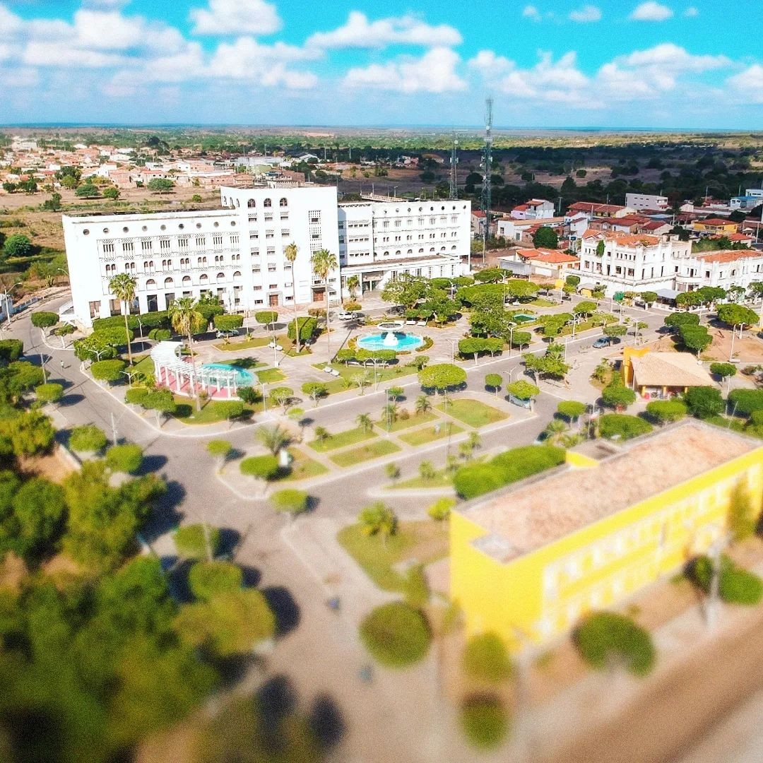 Prefeitura na Bahia abre processo seletivo com salários de até R$ 11 mil