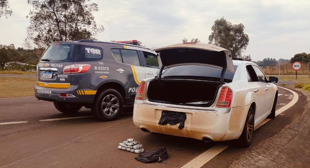 Casal é preso por tráfico de drogas na Rodovia Castello Branco em Quadra