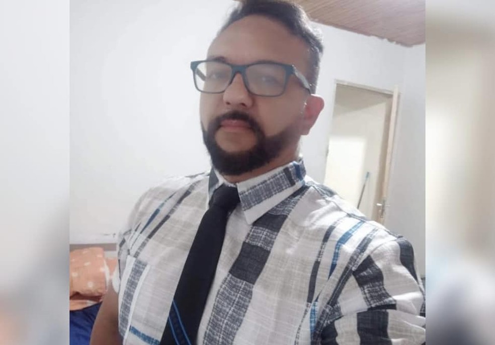 Cabeleireiro Jorge Lopes De Castilho, de 45 anos, foi encontrado morto dentro de um carro em Presidente Prudente (SP) — Foto: Redes sociais/Facebook