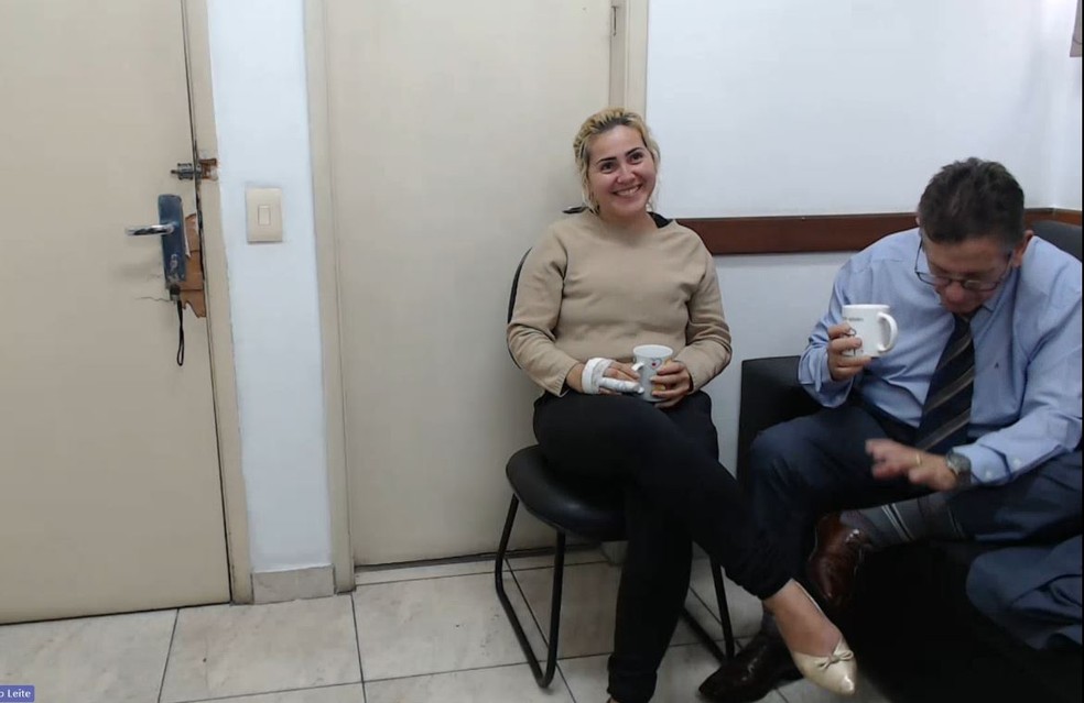 Ana Paula Fernandes ri durante o seu interrogatório à polícia. Ela é considerada uma 'serial killer' pela investigação — Foto: Reprodução