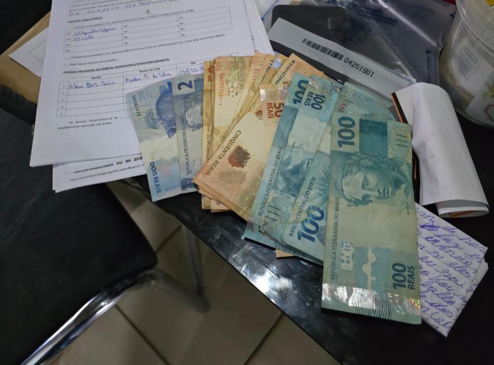 As lideranças da organização, movimentavam o dinheiro do tráfico de drogas por meio de “lojinhas” — Foto: Polícia Civil de Mato Grosso
