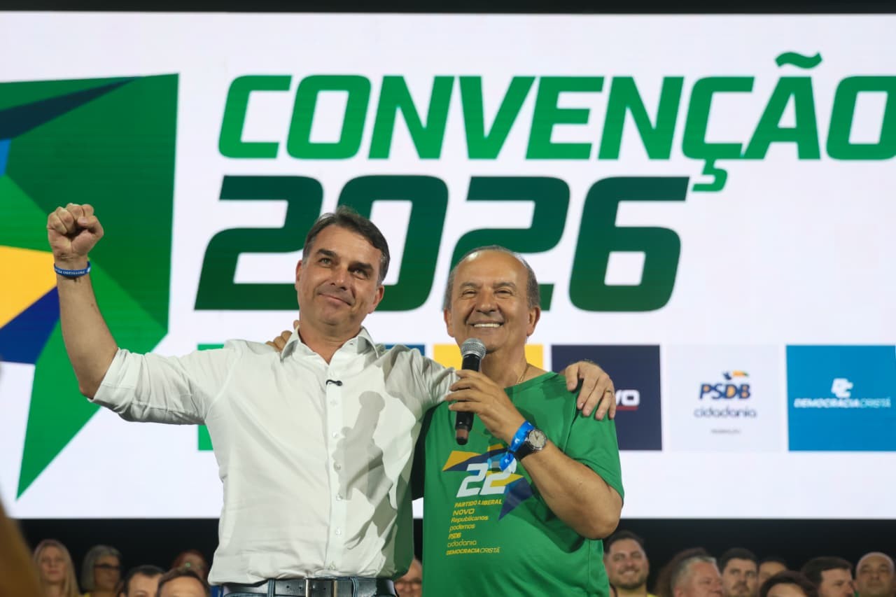 Convenção do PL em SC tem pedido de voto de Flávio Bolsonaro; lei eleitoral prevê propaganda somente a partir de 16 de agosto