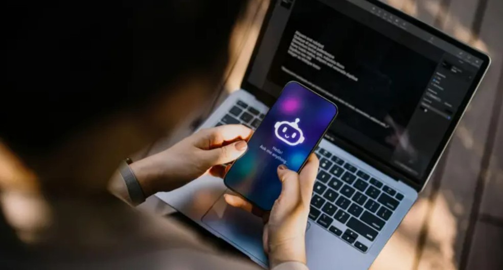 O Teste de Turing avalia se um ser humano consegue distinguir entre uma máquina e outro ser humano após fazer perguntas por mensagem de texto — Foto: BB