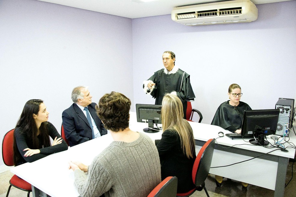 Aula do Núcleo de Práticas Jurídicas da Faculdade de Direito da PUC Goiás  — Foto: Divulgação