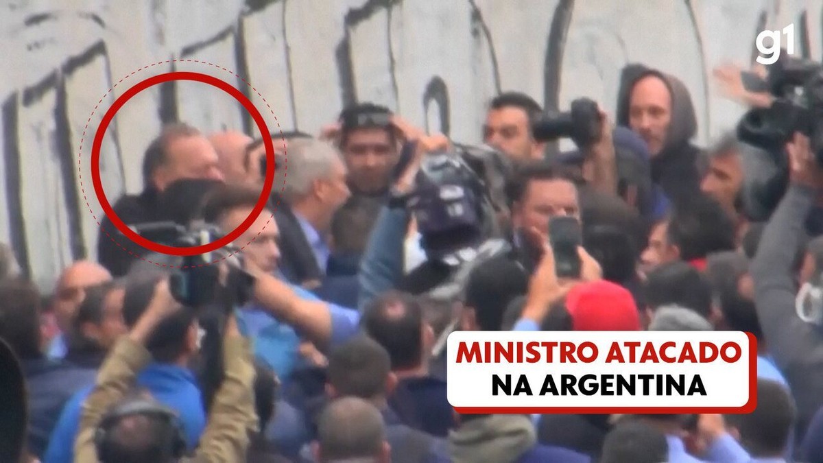 Ministro atacado en Buenos Aires por choferes de colectivos que pedían seguridad |  Mundo