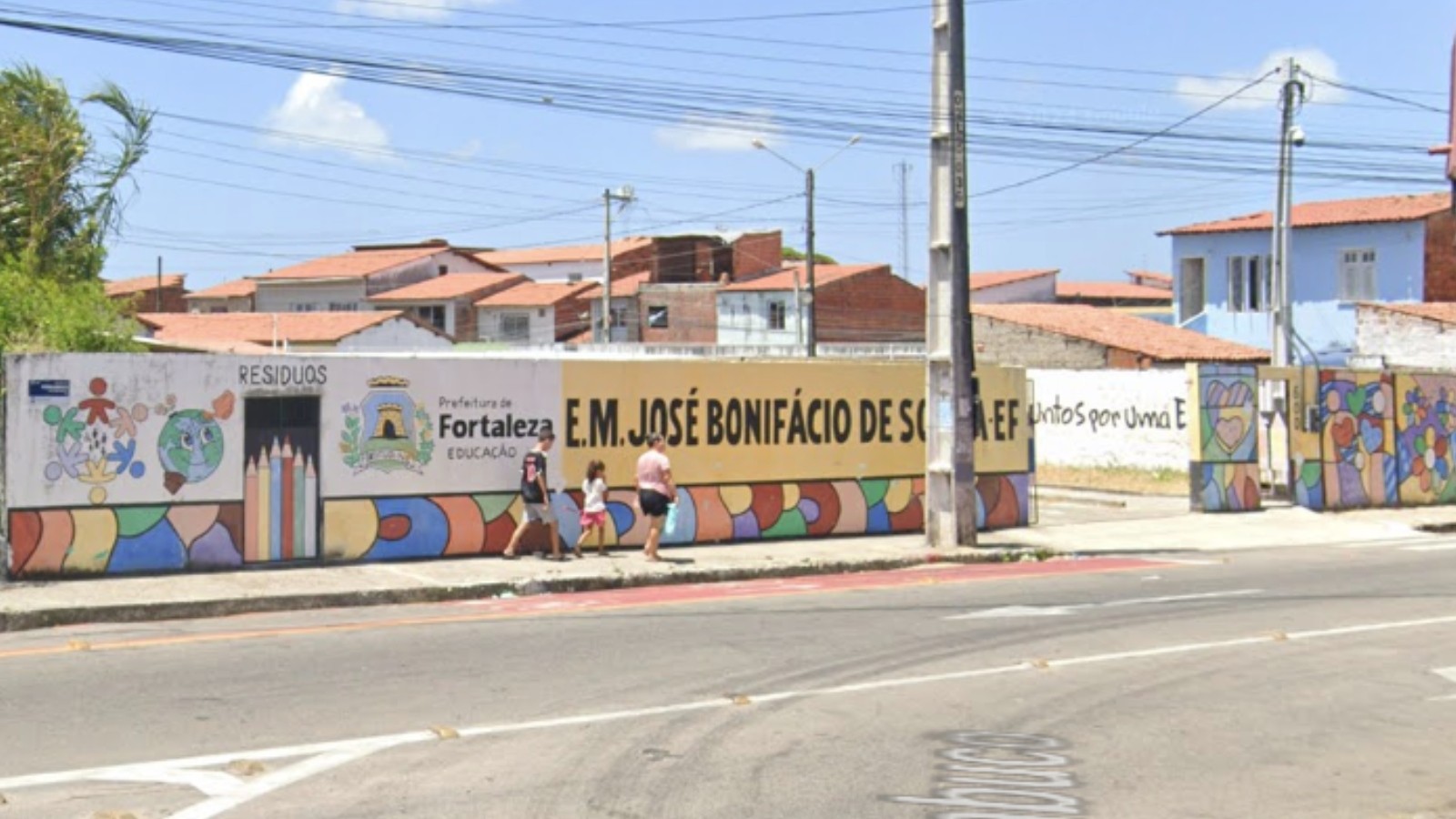 Professor é afastado do cargo após estudante relatar assédio em escola de Fortaleza