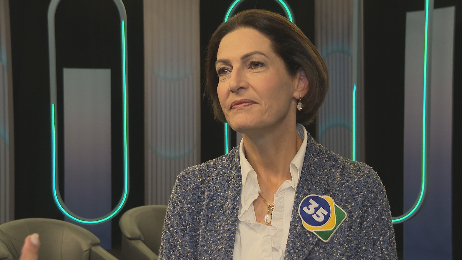 Cristina Graeml promete implantar ao menos uma linha de VLT durante gestão para reduzir congestionamento 