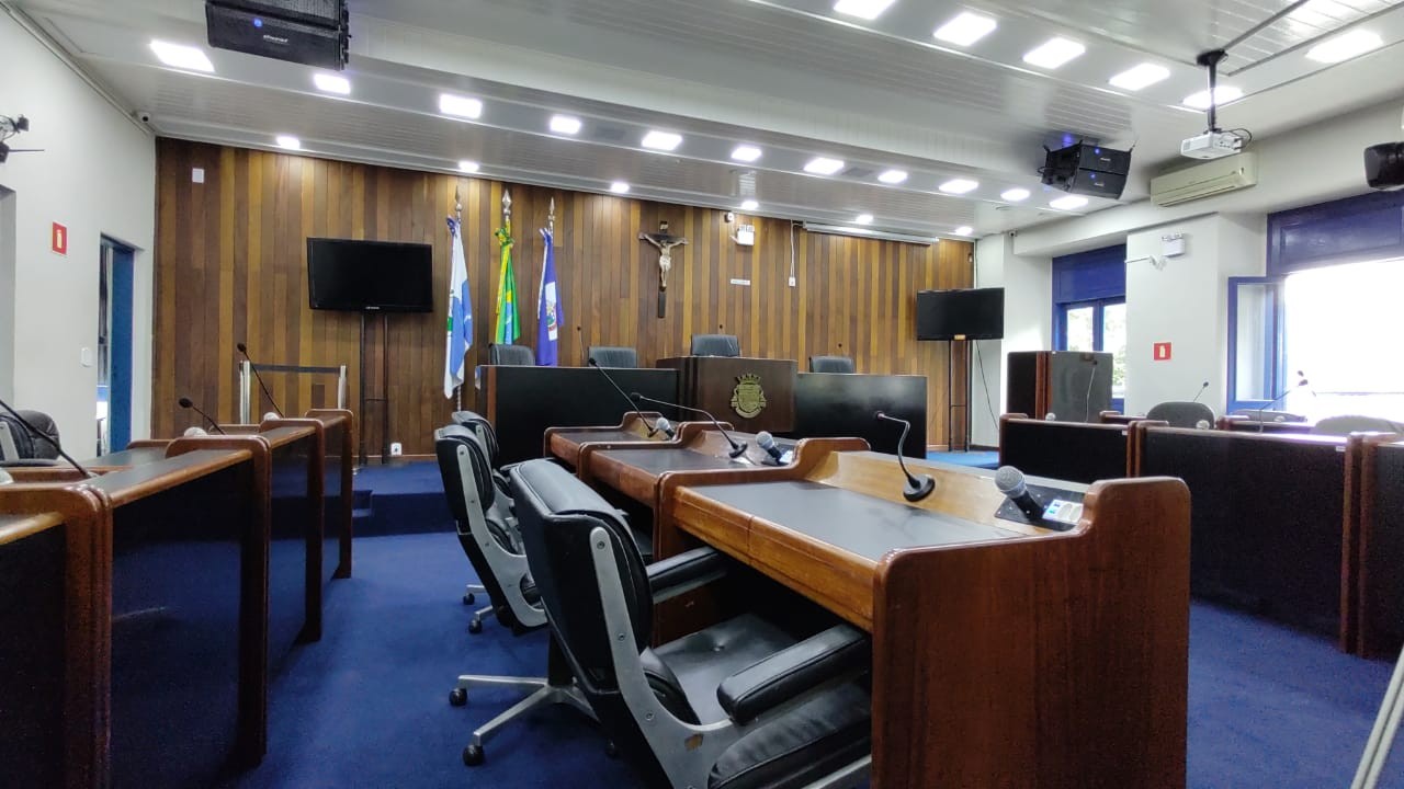 Câmara aprova reestruturação da prefeitura com nova secretaria e cargos em Cabo Frio