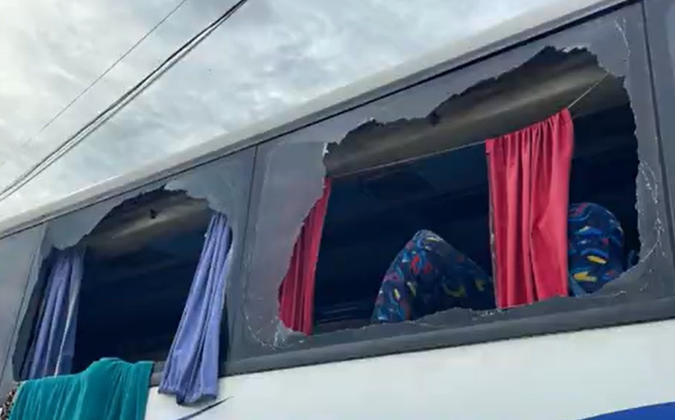 Passageiros do ônibus que invadiu posto em Limeira relatam desespero durante acidente: 'arrebentei o vidro para pular'