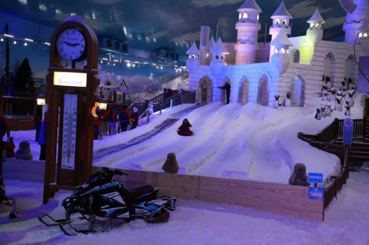 Funcionário de parque de neve morre após sofrer acidente de trabalho