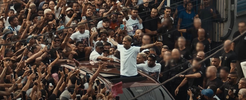 MC Poze do Rodo em 'Desabafo 2', clipe que mostra sua soltura da prisão — Foto: Reprodução/YouTube