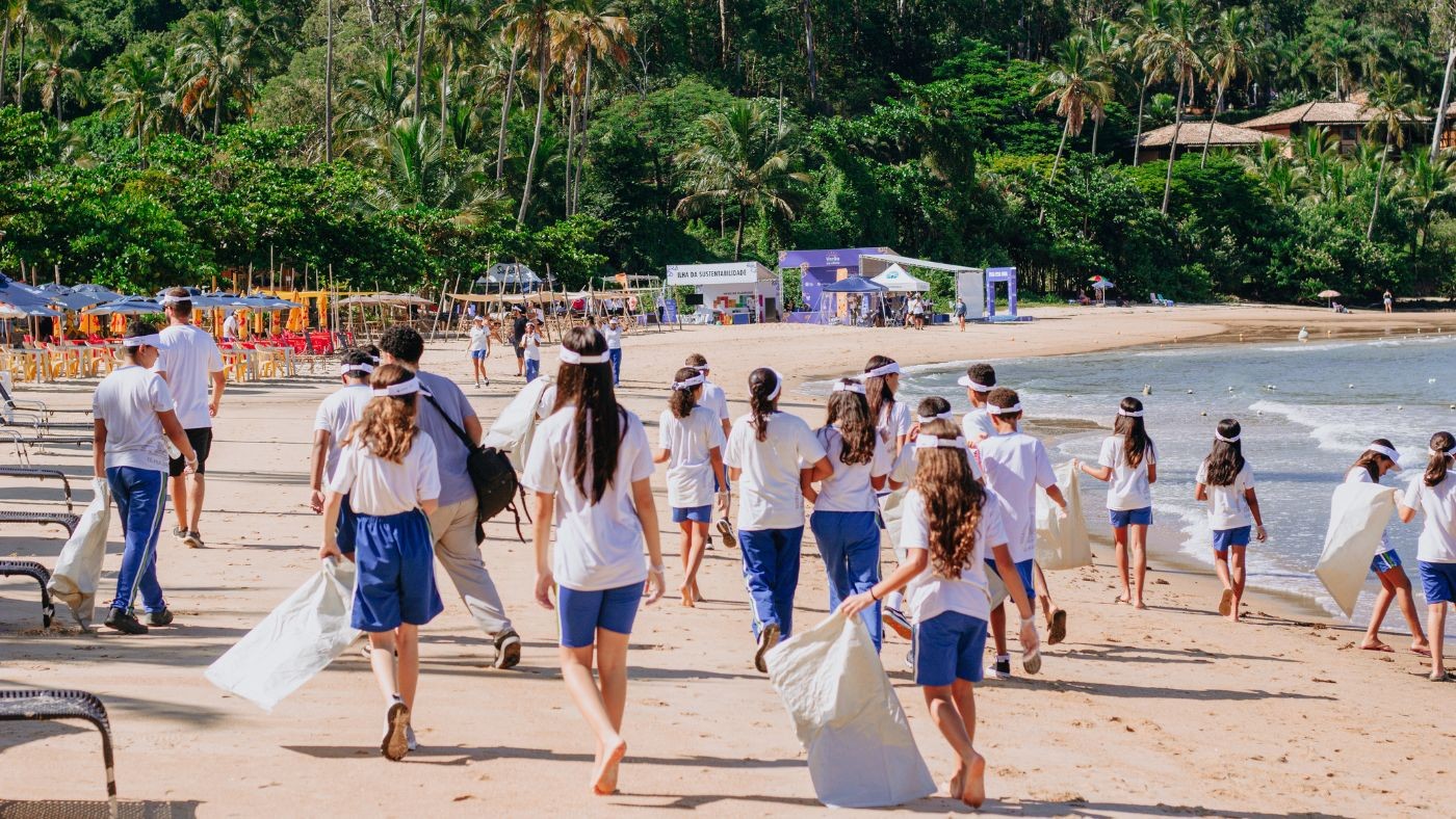 Conheça o Verão no Clima e sua batalha contra o lixo nas praias paulistas