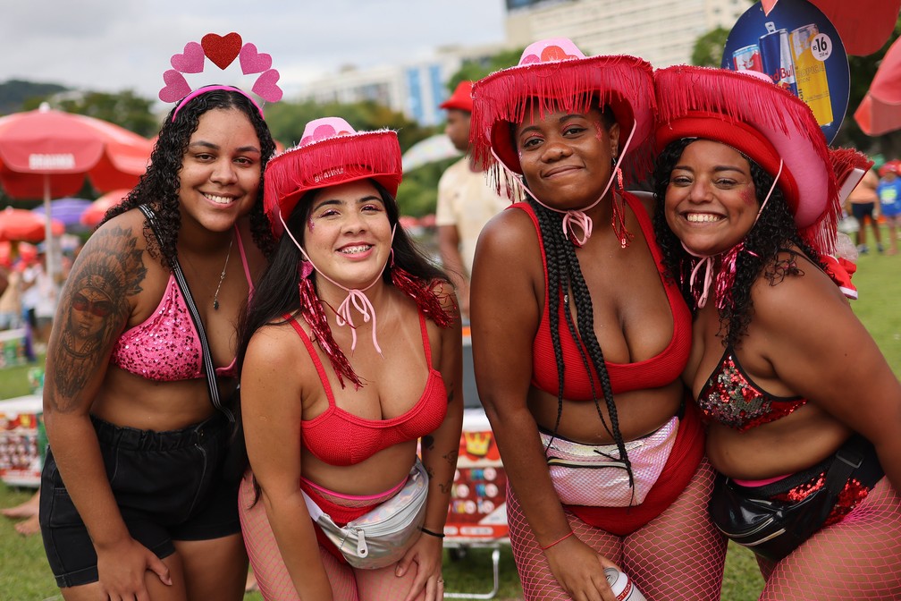 Foliãs no Bloco Chora Me Liga — Foto: Wagner Meier / Divulgação Riotur